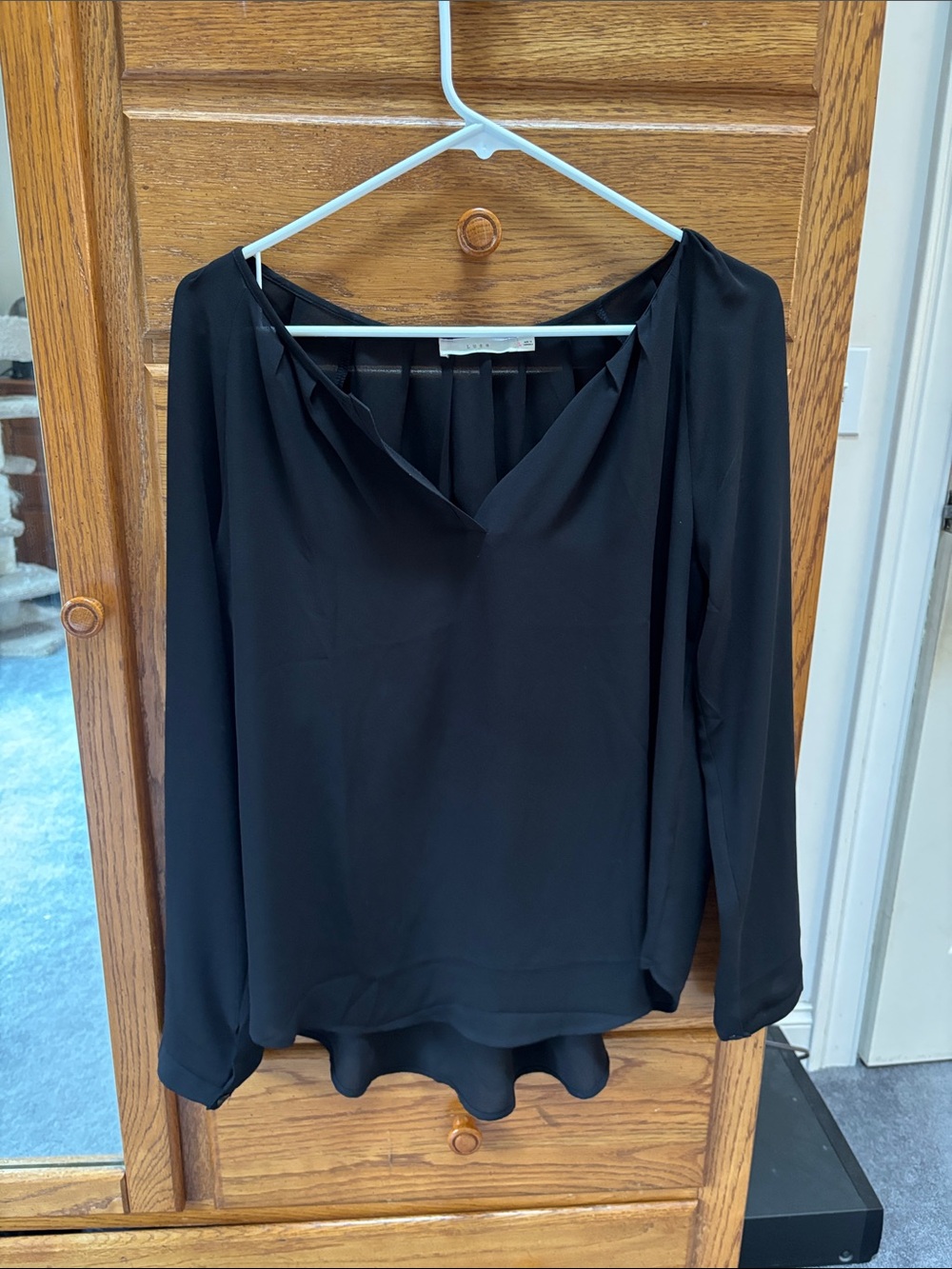 Lush Black Long-Sleeve V-Neck Blouse